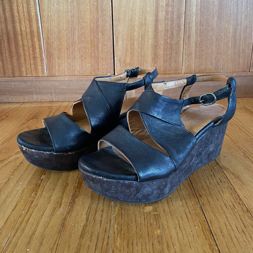 Black leather Coclico Cork Wedges